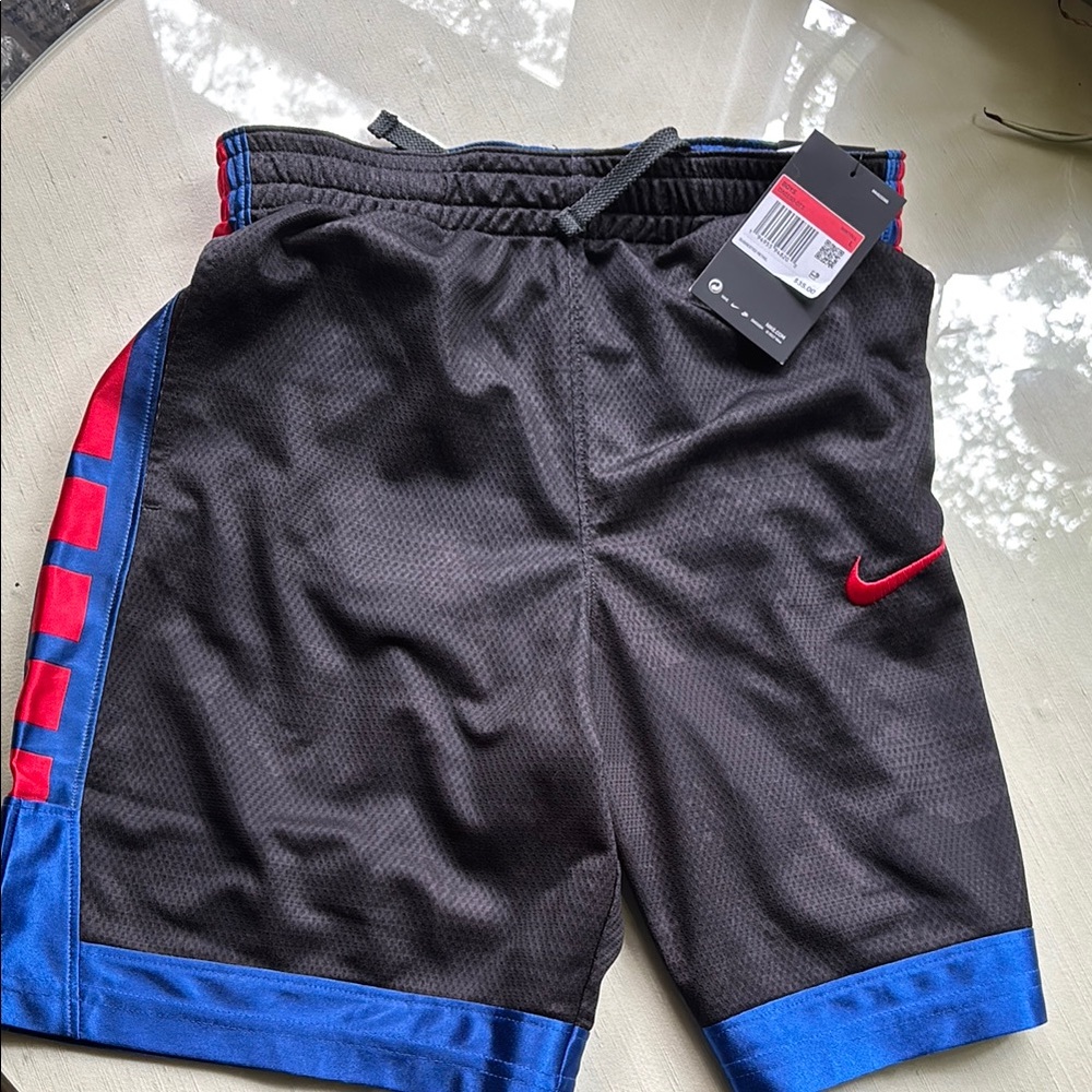 NWT Nike Black and Blue Athletic Shorts with Moisture-Wicking Fabric boys sz L